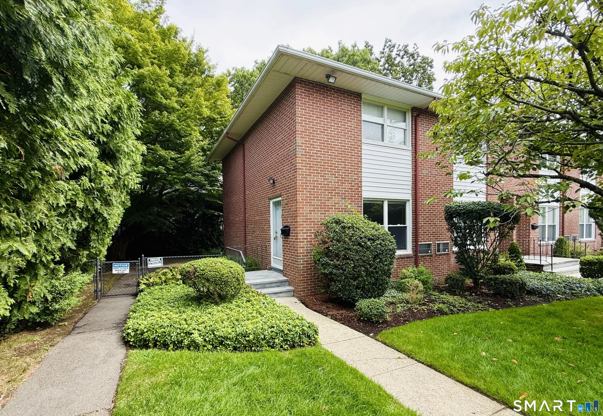 1 Willowbrook Court #1, Stamford, CT