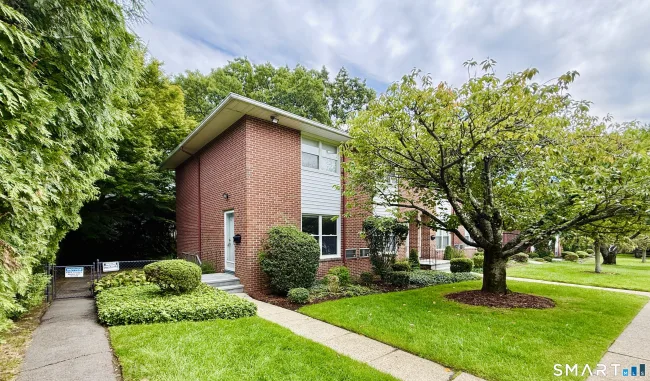 1 Willowbrook Court #1