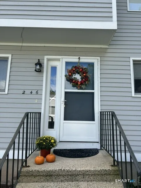 246 Greens Farm Road #246, Branford, CT