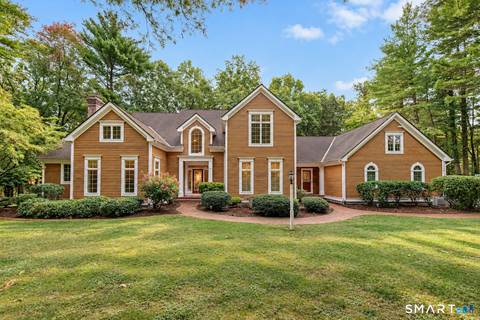 10 Whitman Pond Road, Simsbury, CT