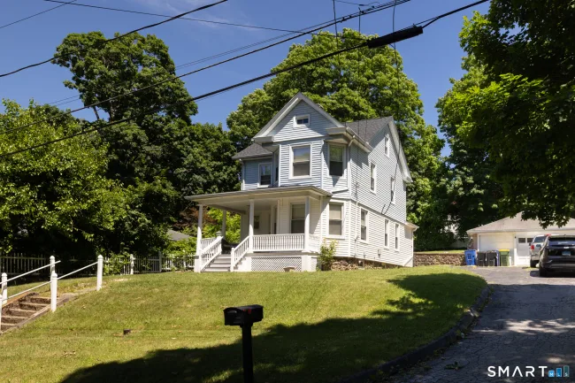 33 Maplewood Street