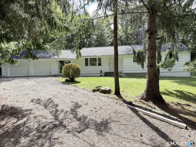 4 Osborn Lane, Monroe, CT