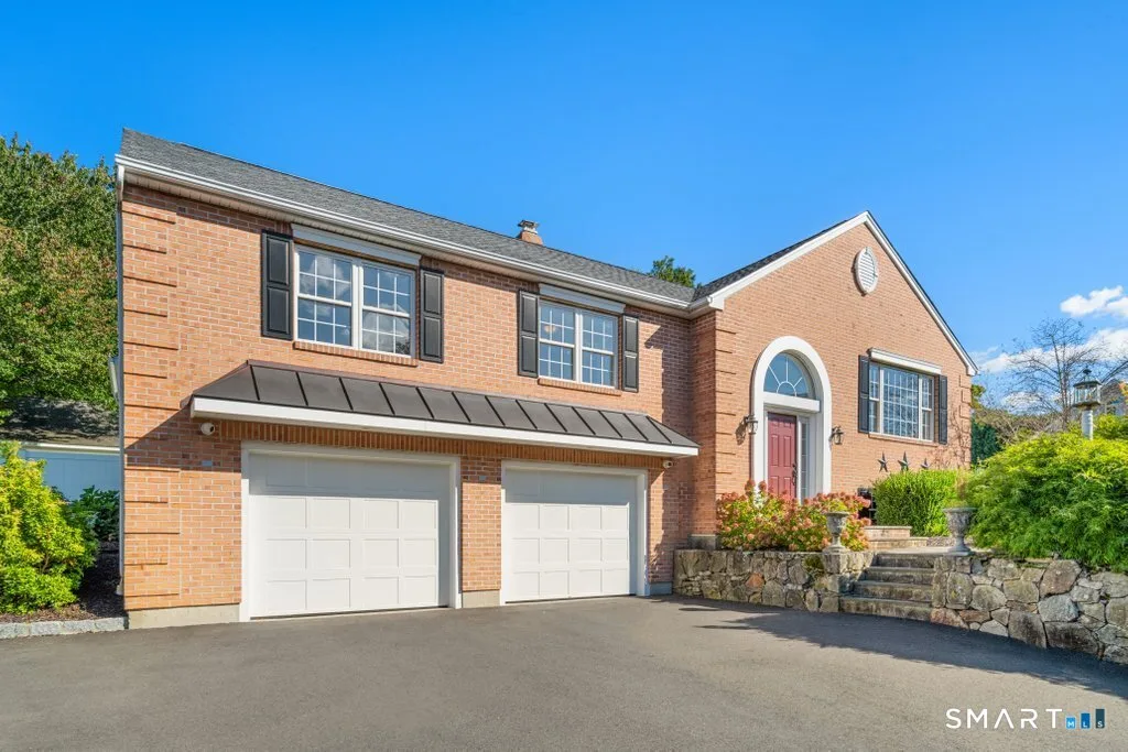30 Briarwood Drive, Seymour, CT