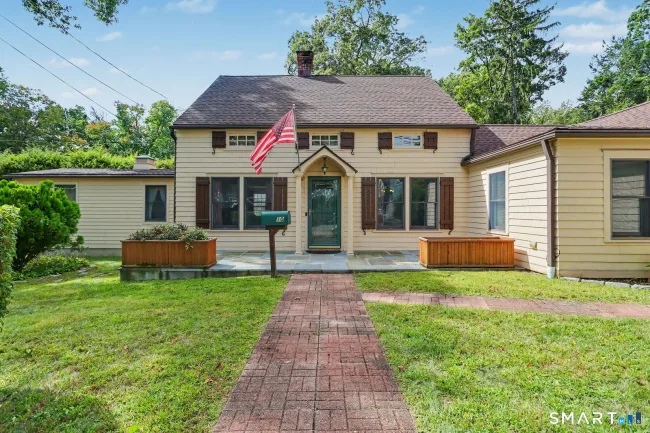 10 Hillwood Place