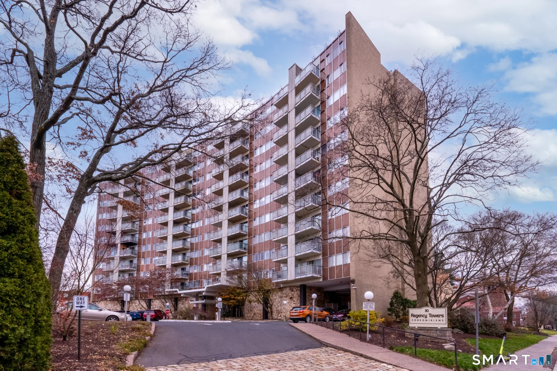30 Woodland Street #9G, Hartford, CT