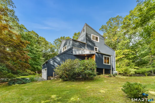779 Deer Run Lane, Orange, CT