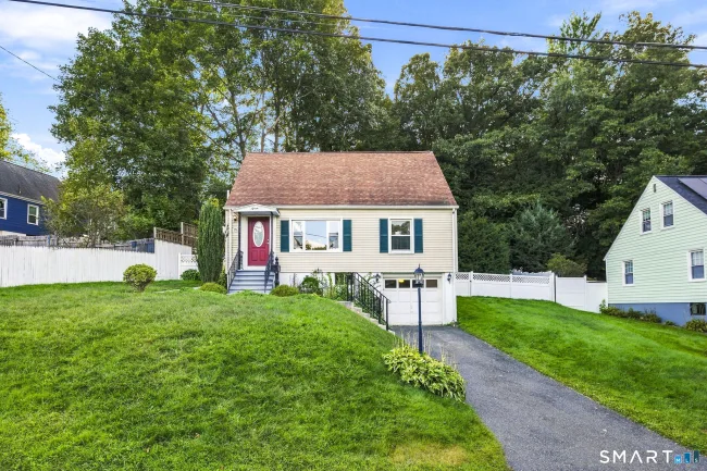 15 Ashland Avenue, Waterbury, CT