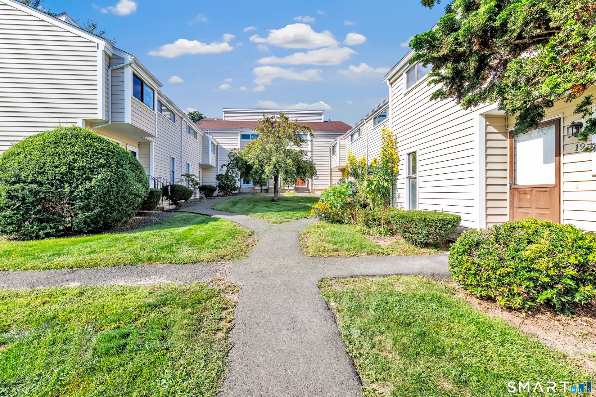 16 Monticello Drive #16, Branford, CT