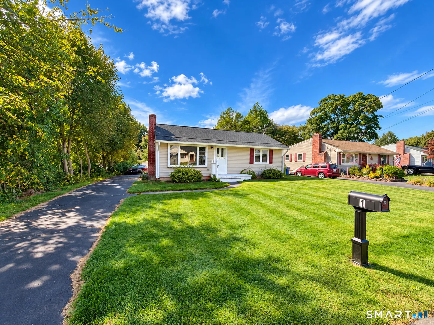 1 Lois Avenue, Southington, CT