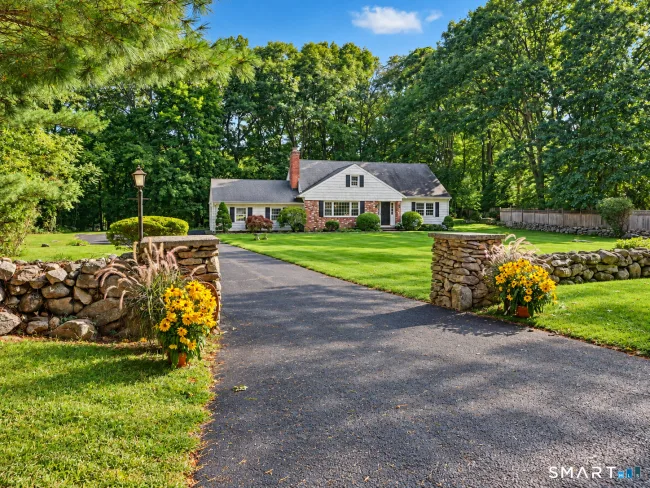 17 Driftwood Lane, Norwalk, CT