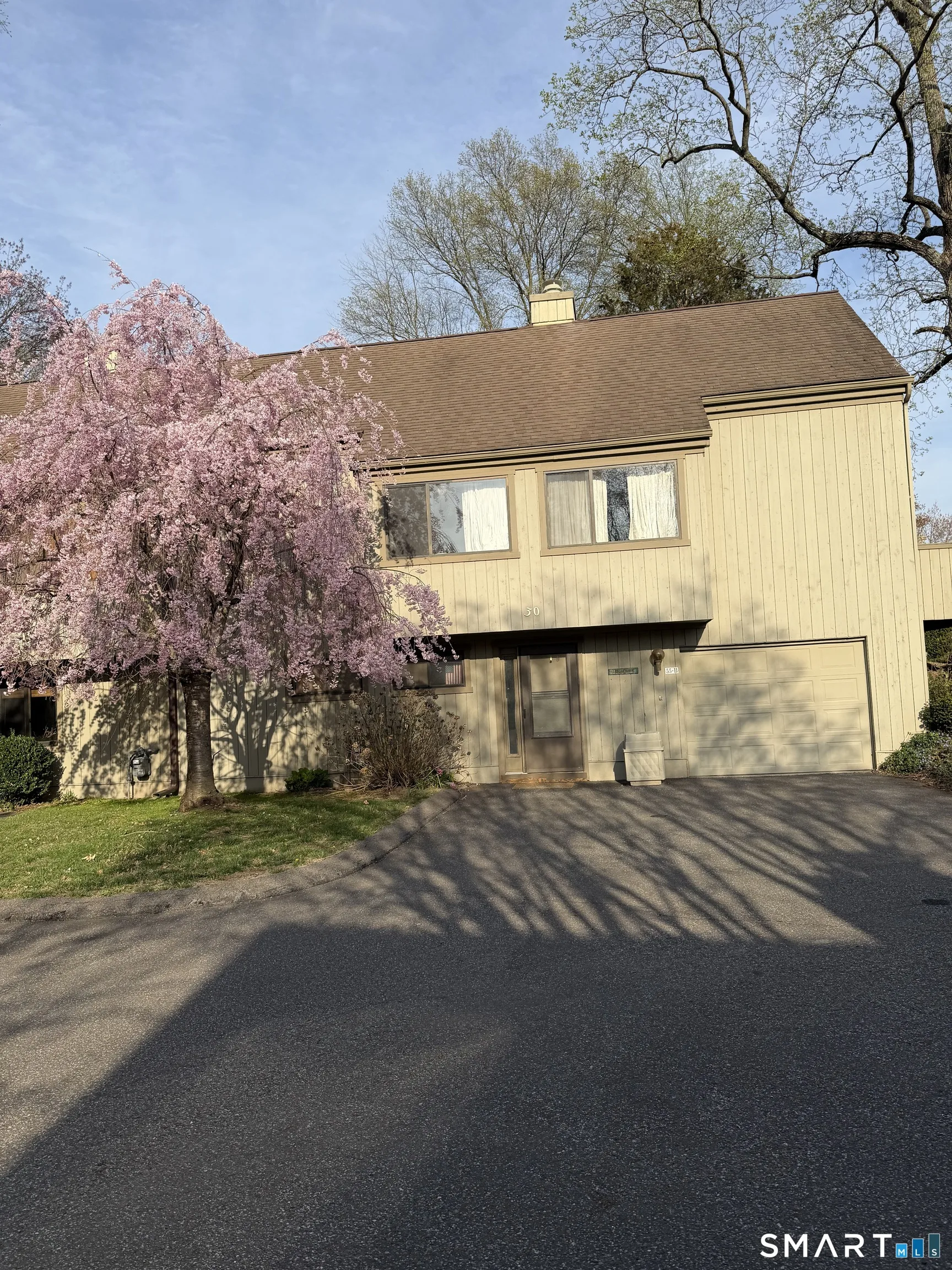55 Black Hawk Lane #B, Stratford, CT