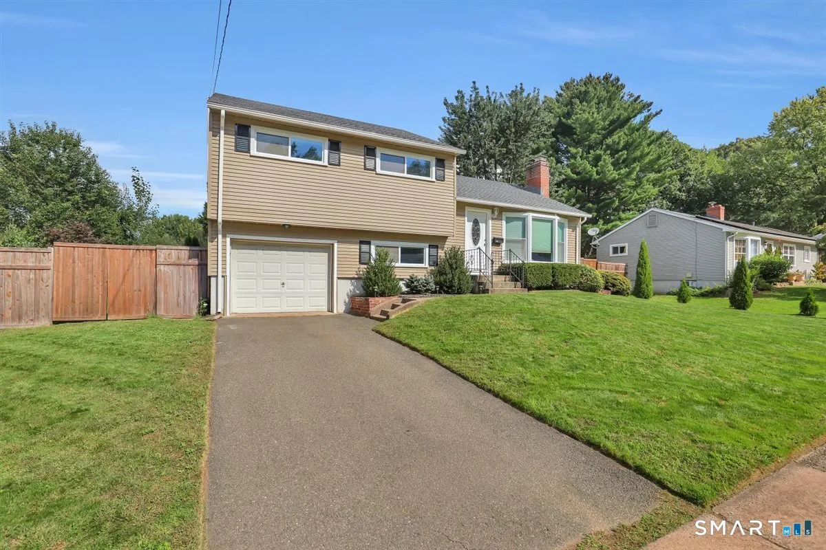 221 Monroe Street, East Hartford, CT