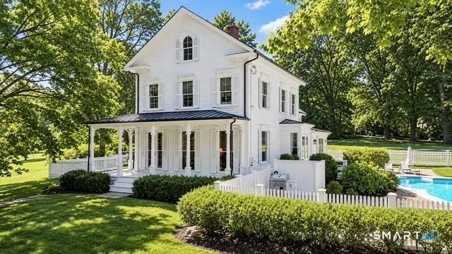 999 Bronson Road, Fairfield, CT
