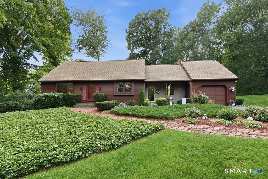 19 Roaring Brook Drive, Southington, CT