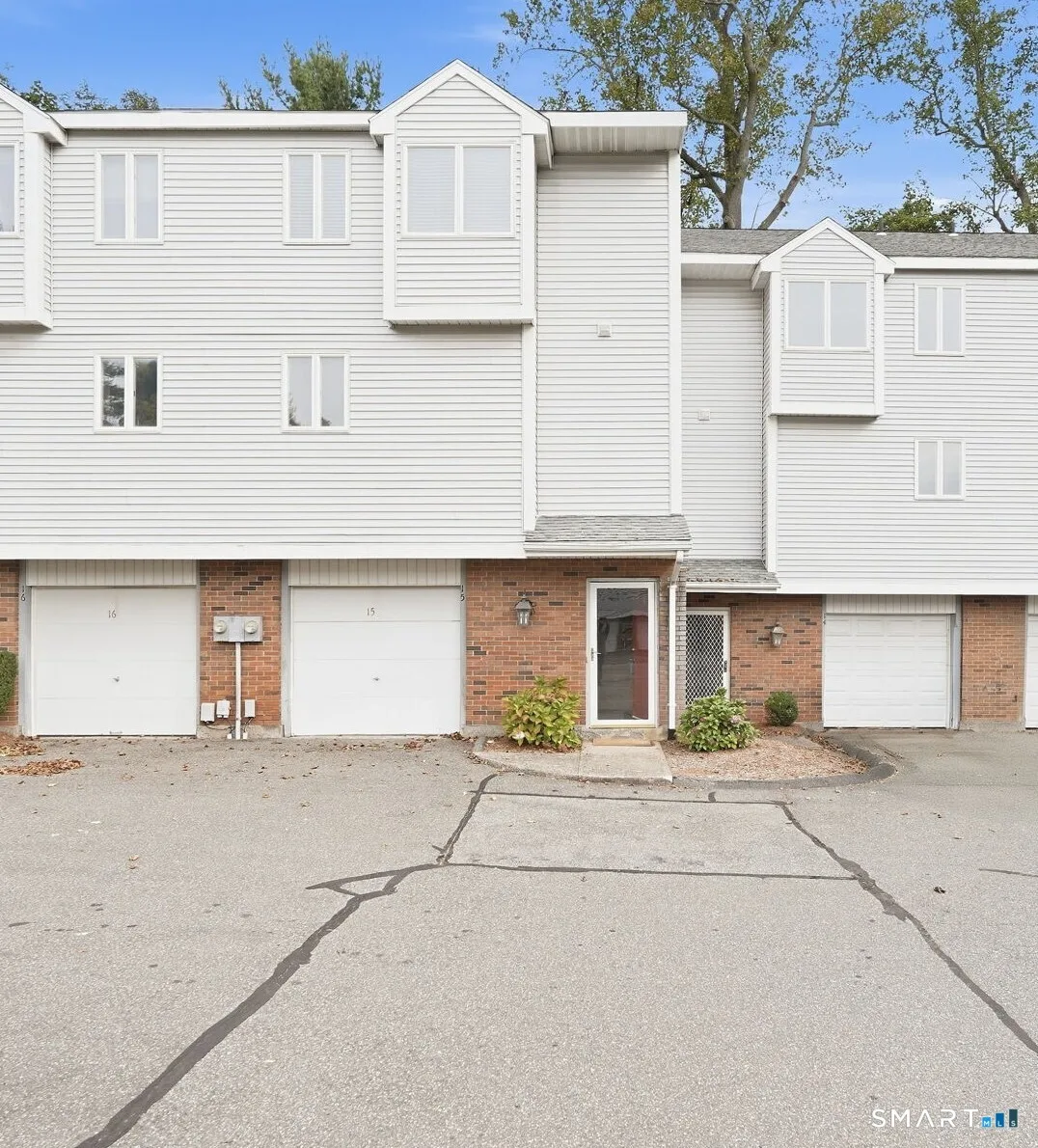 15 Brinley Way #15, Newington, CT