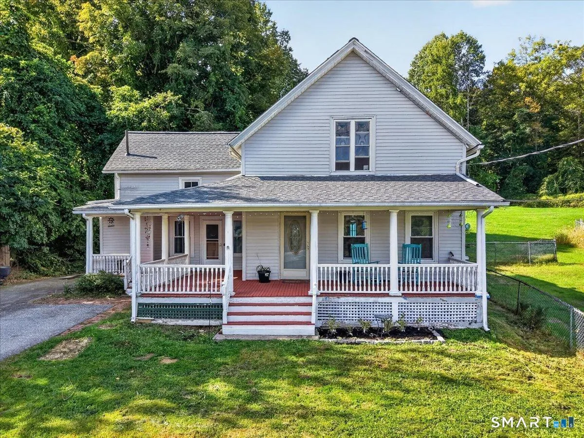 210 Maple Avenue, Montville, CT