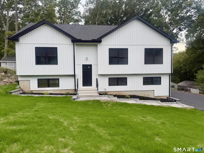 202 Pleasant View Avenue, Bristol, CT