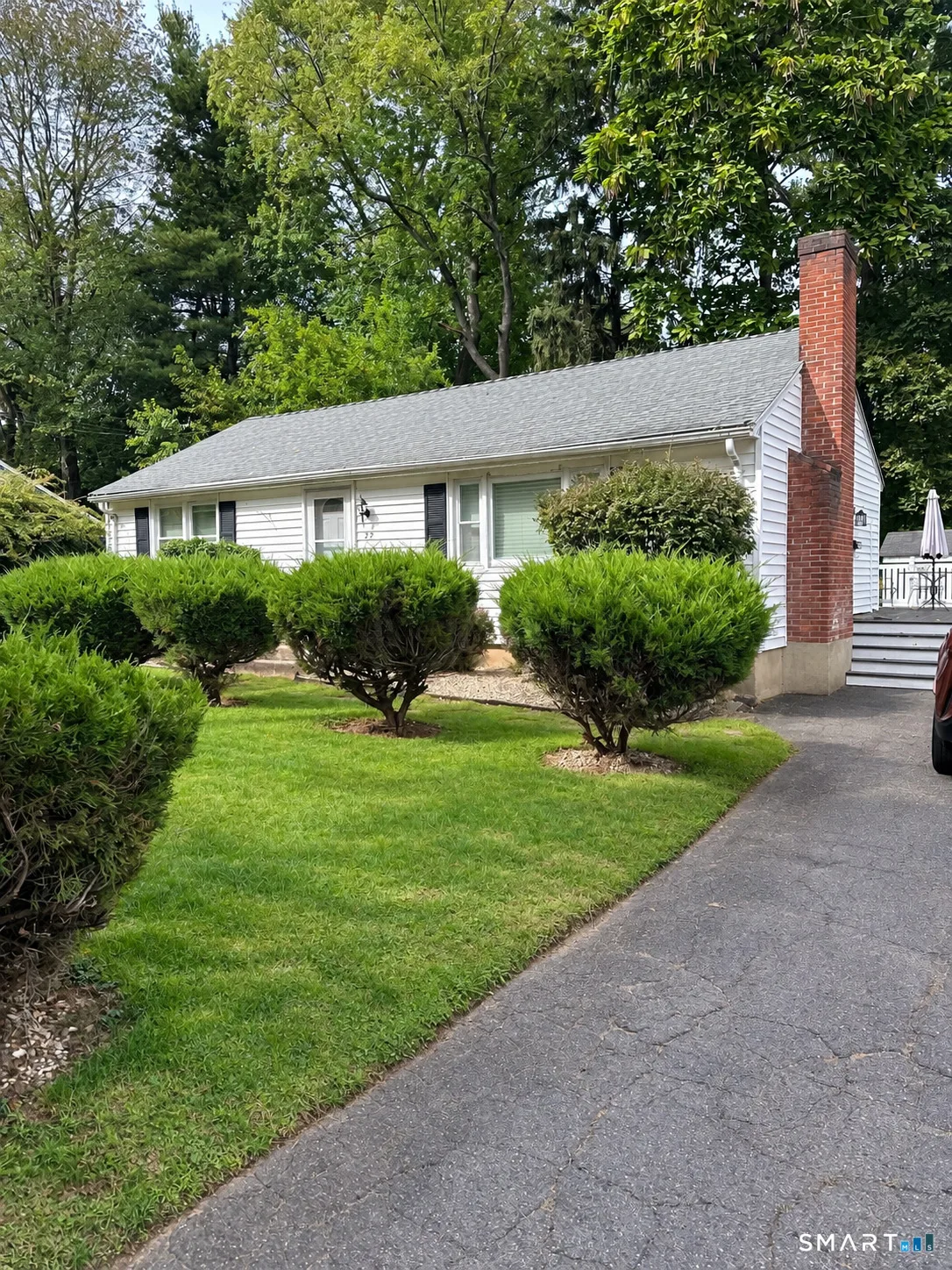 22 Brookdale Avenue, Bloomfield, CT