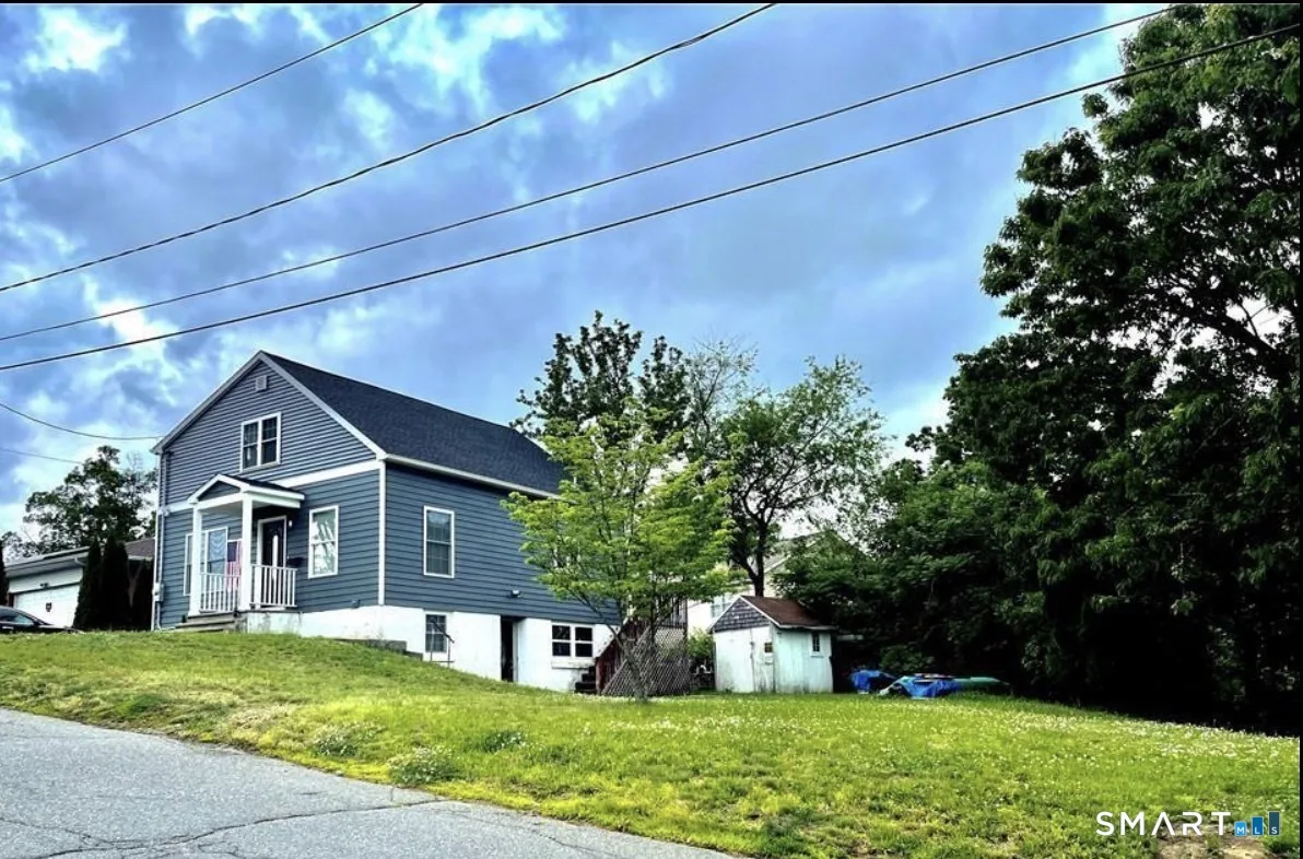 77 Simsbury Street, Waterbury, CT