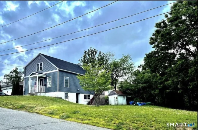 77 Simsbury Street, Waterbury, CT