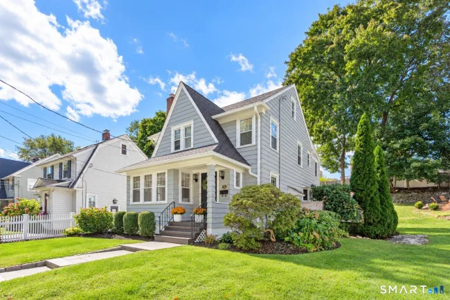 1106 Valley Road
