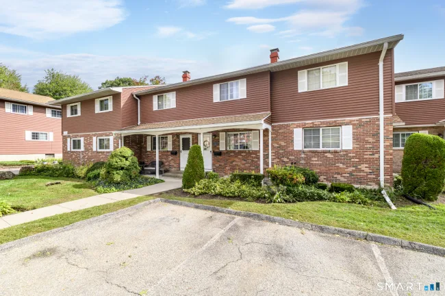 58 Patricia Road #J