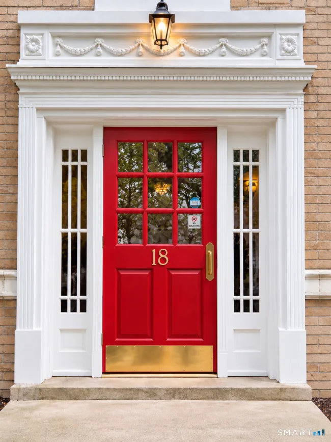 18 Robin Road #1