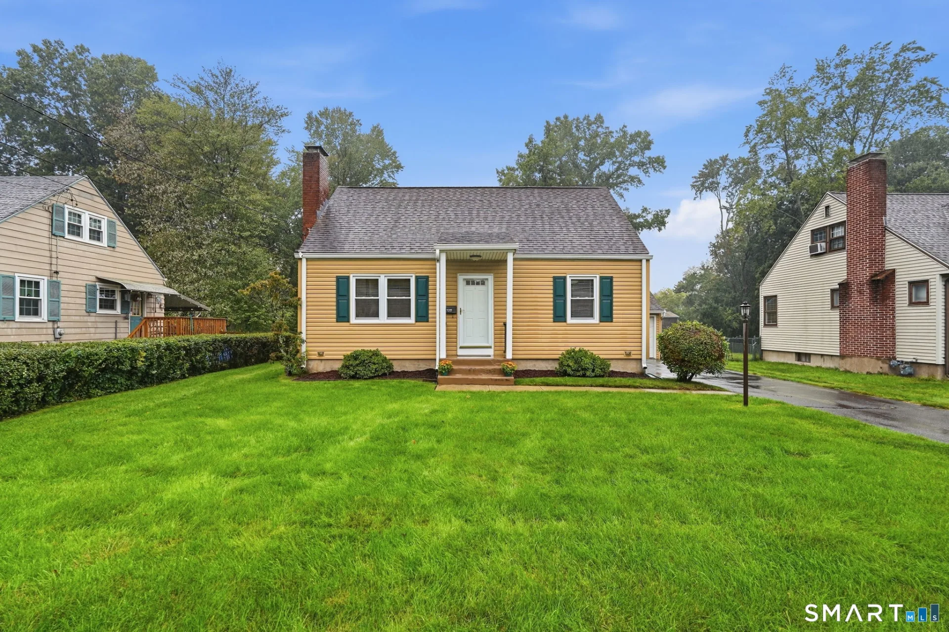 120 White Street, Manchester, CT