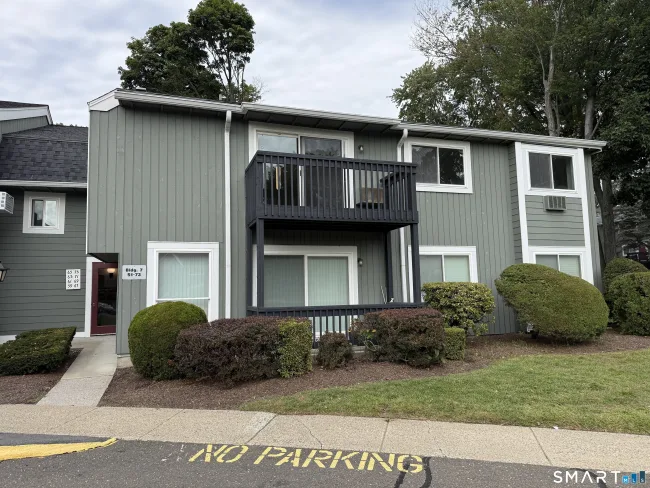 69 Ameridge Drive #69, Bridgeport, CT