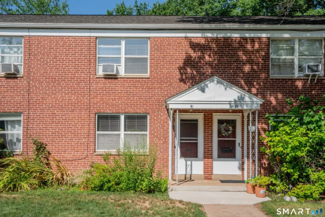 51 Arnold Way #51, West Hartford, CT