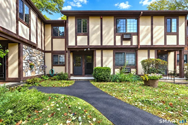 134 Foxwood Close #134