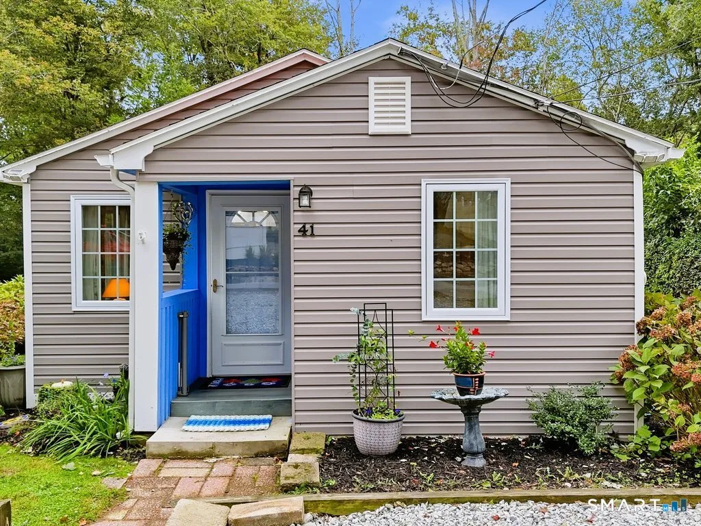 41 Spring Glen Road, East Lyme, CT