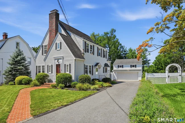 10 Lawncrest Road