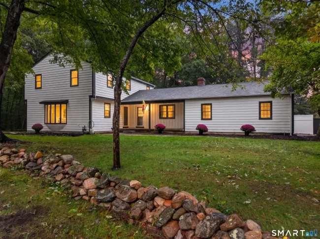 13 Greentree Drive