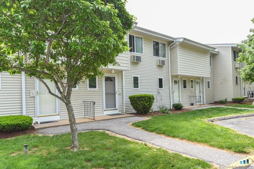 220 Main Street #1B, New Hartford, CT