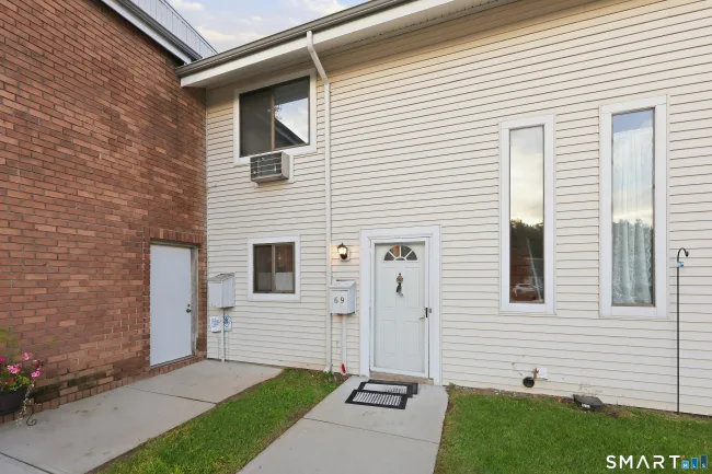 69 Sutton Place #69
