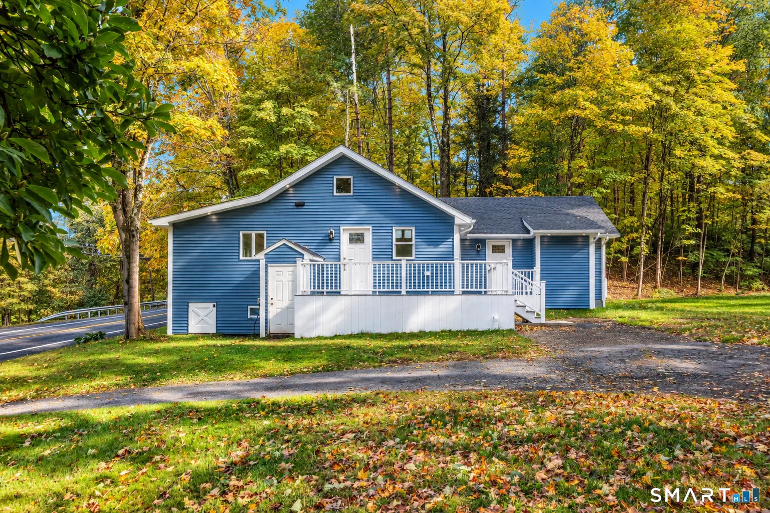 1217 Main Street, Woodbury, CT