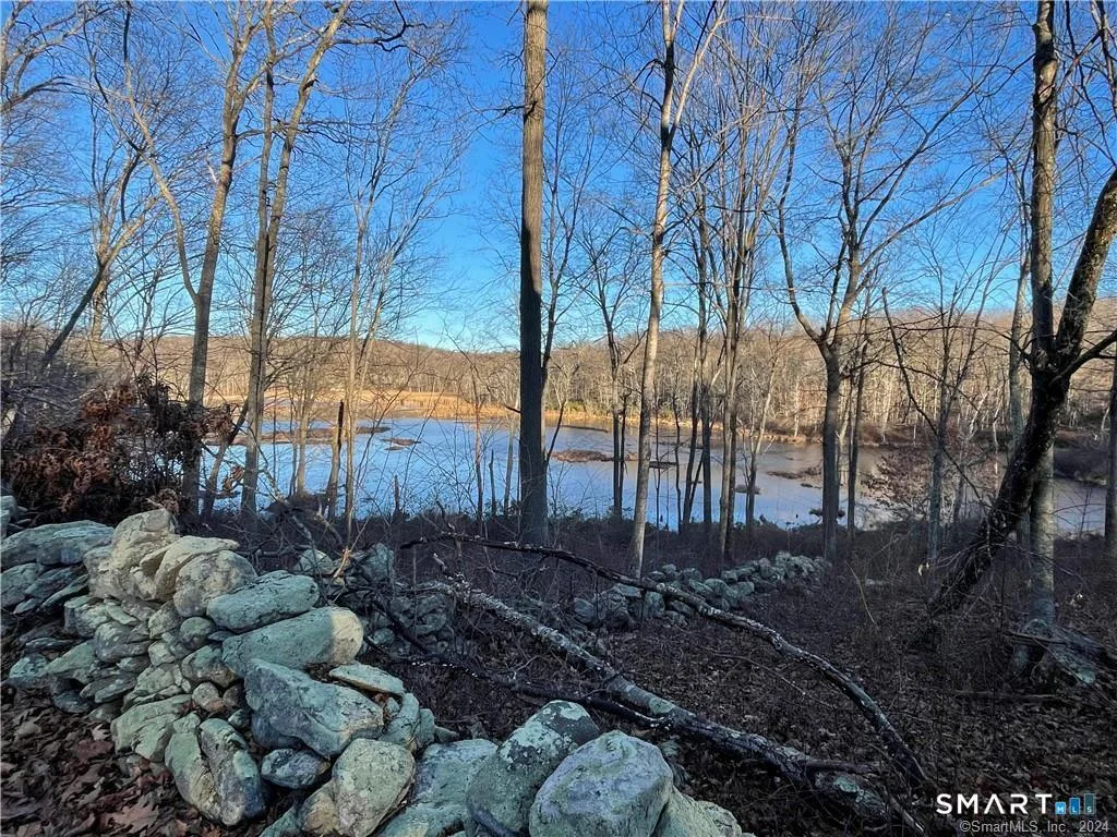 1 Houperts Way, Clinton, CT