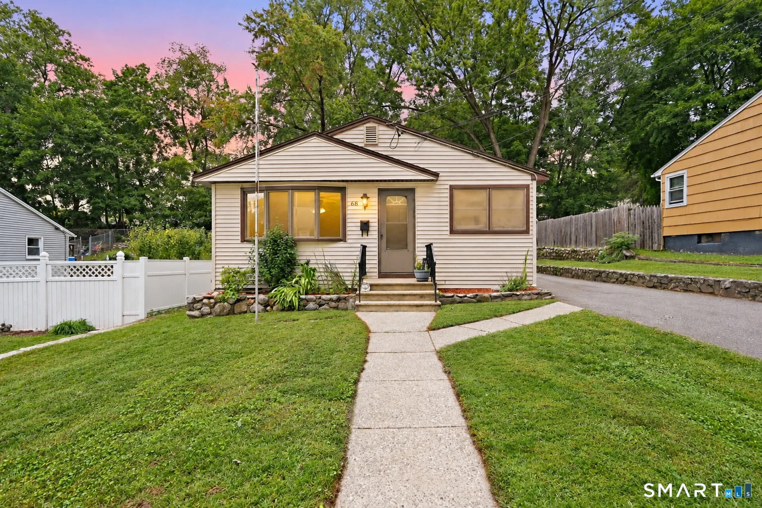 68 Beardsley Avenue, Naugatuck, CT