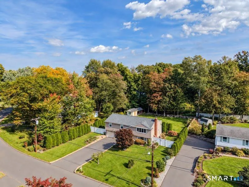 44 Lexton Drive, Farmington, CT