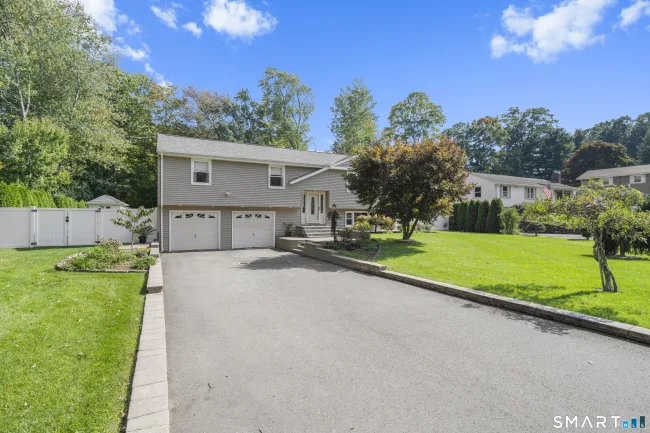 44 Lexton Drive
