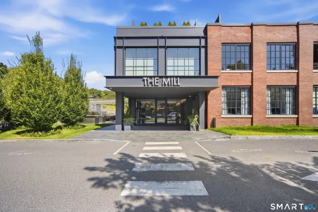 41 Richmondville Avenue #303