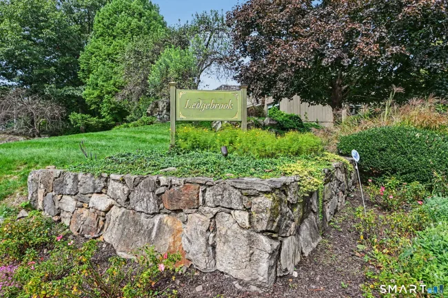 100 Gillies Lane #100