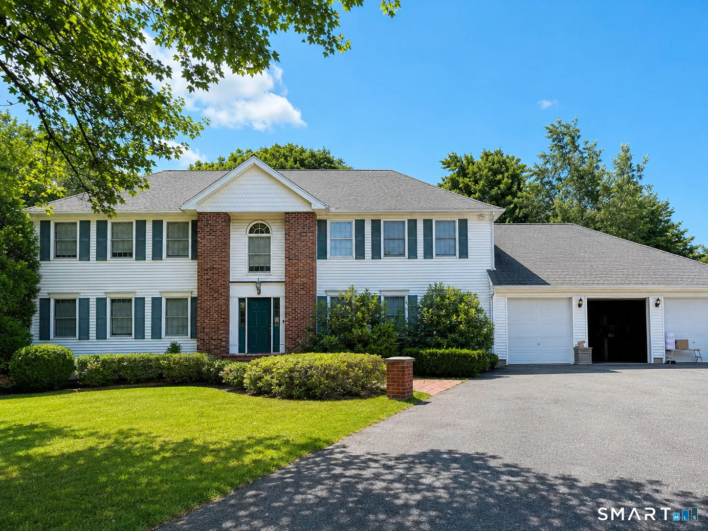 27 Spencer Brook Road, New Hartford, CT