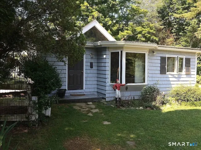 2581 Litchfield Road