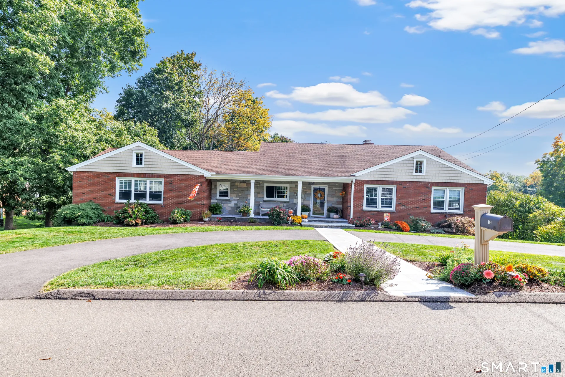 10 Merrill Road, Trumbull, CT