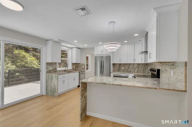 650 Manchester Road, Glastonbury, CT