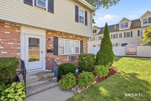 63 Maple Tree Avenue #F, Stamford, CT