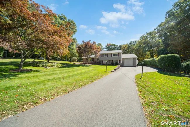 5 Twin Rocks Drive