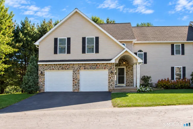 157 Burritt Street #17